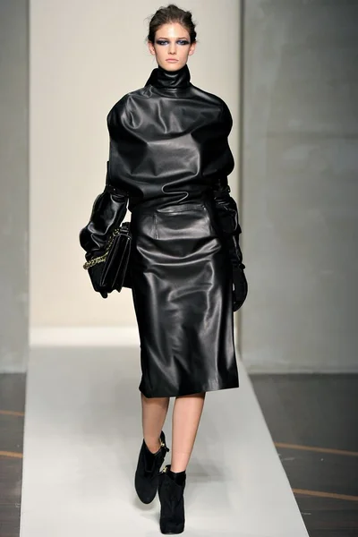 Look 2
